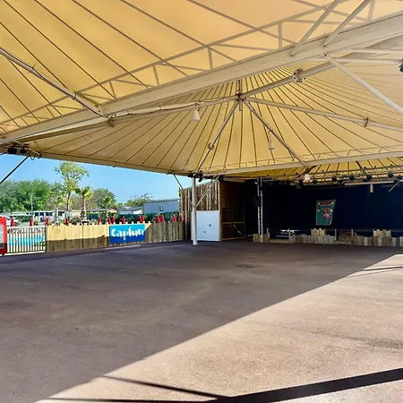 La Maison Bleue, Avec Piscine