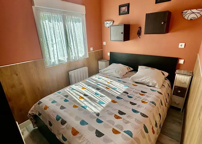 La Maison Bleue, Avec Piscine Apartment