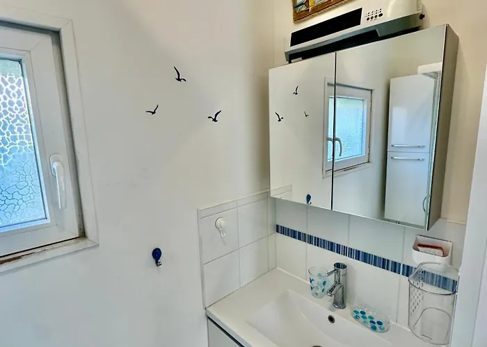 Apartment La Maison Bleue, Avec Piscine